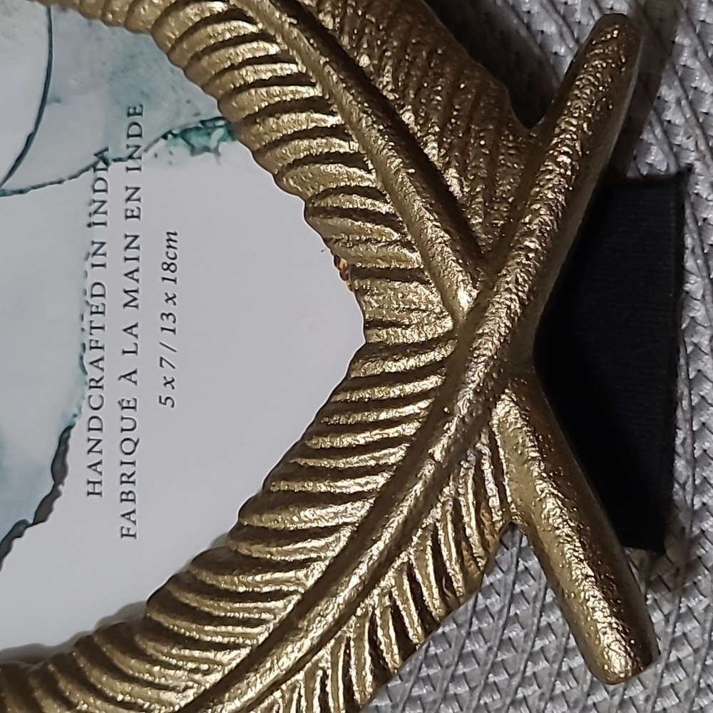 Metal Leaf Picture Frame - Picture 6 of 6